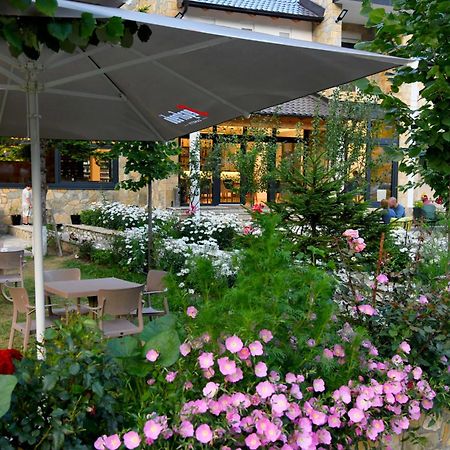 Breezy Hotel Вальбоне Екстер'єр фото
