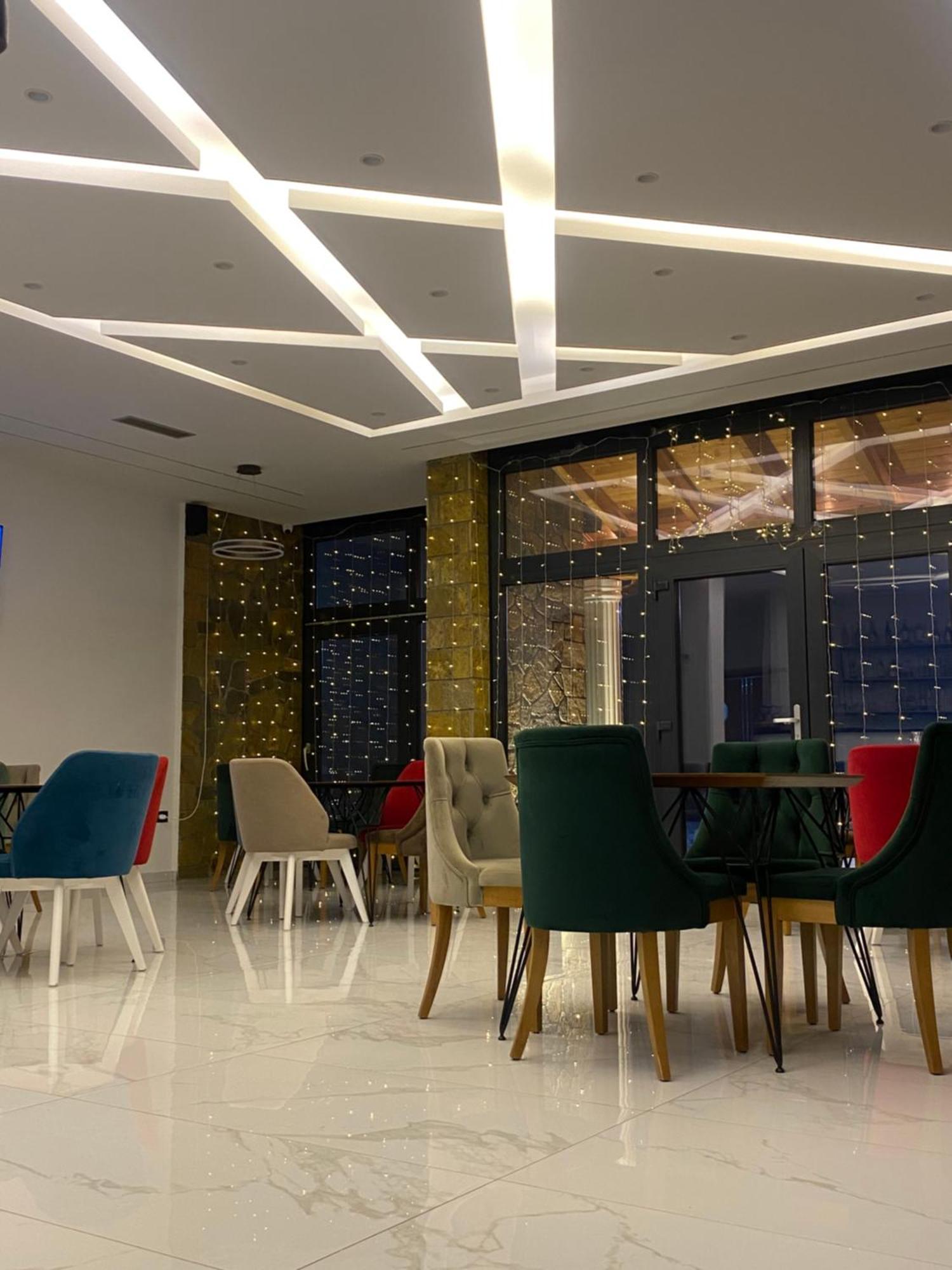 Breezy Hotel Вальбоне Екстер'єр фото