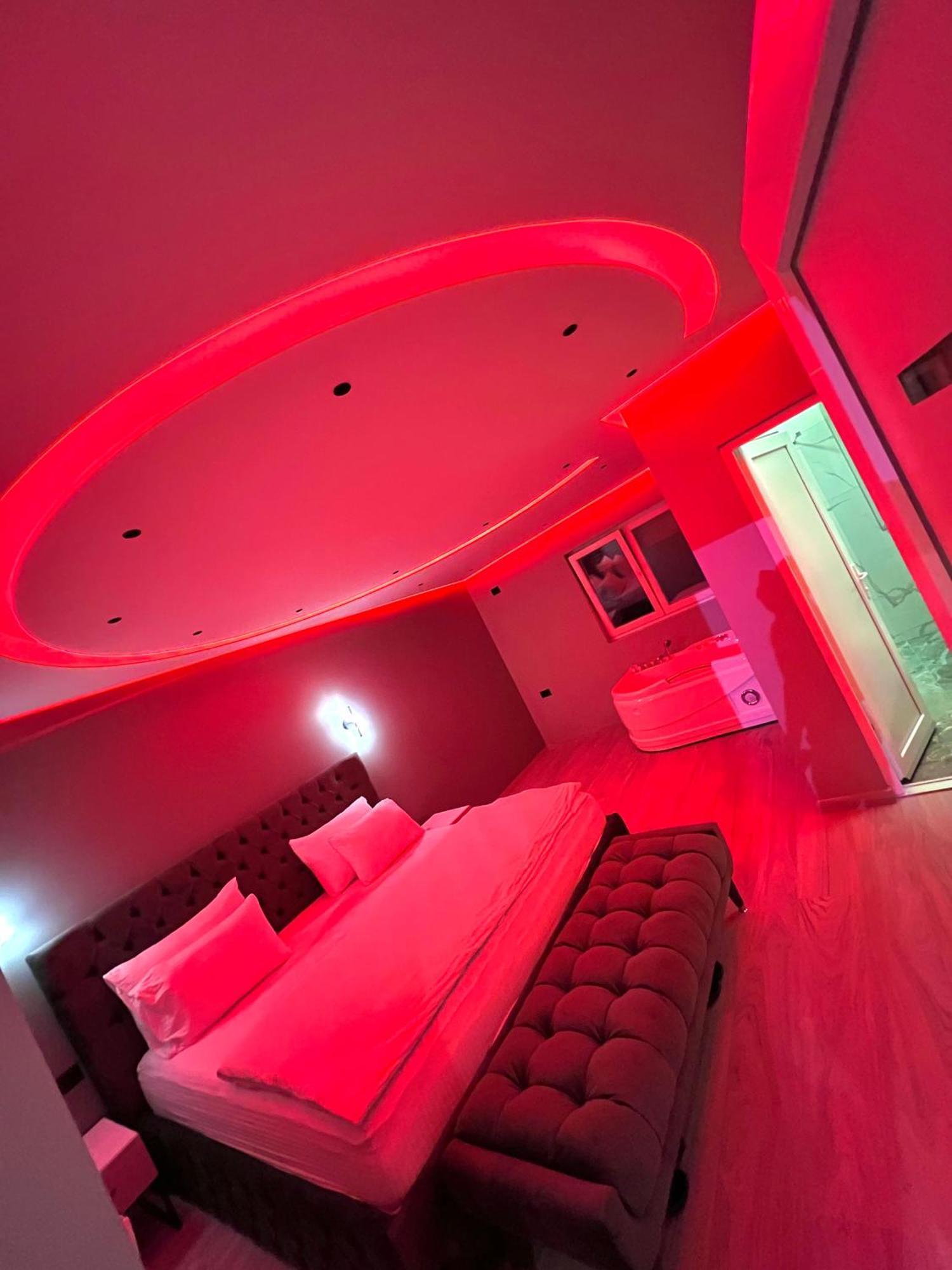 Breezy Hotel Вальбоне Екстер'єр фото