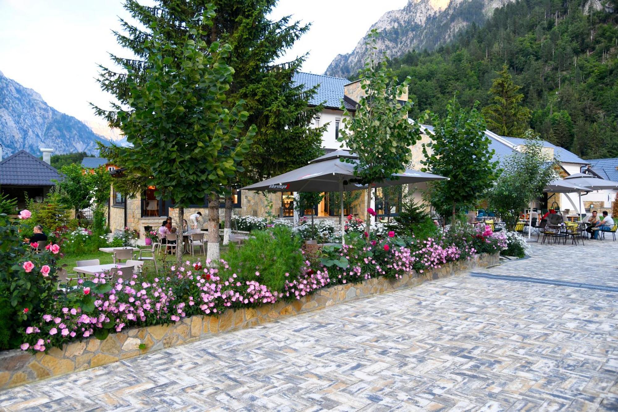Breezy Hotel Вальбоне Екстер'єр фото
