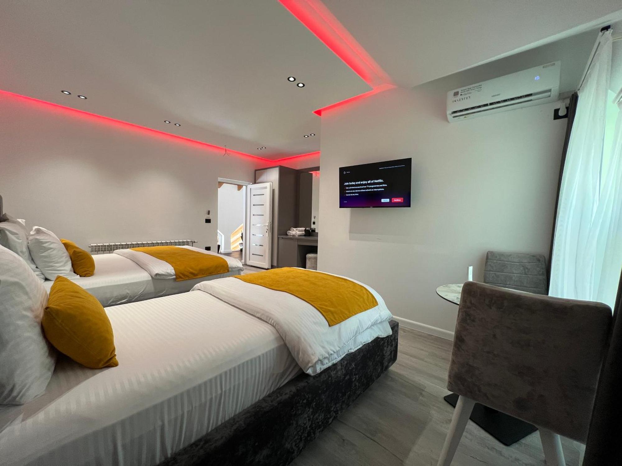 Breezy Hotel Вальбоне Екстер'єр фото